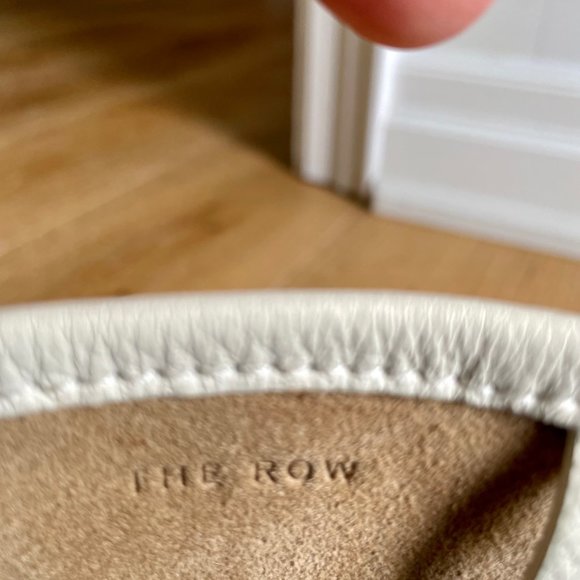 The Row Small Ivory Park Tote - Picture 5 of 7